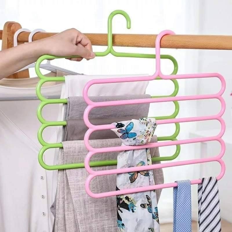 Plastic pant hanger